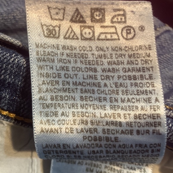 Levi’s Women’s Denim Jean Mid Rise Shorts Size 10 - Picture 7 of 9